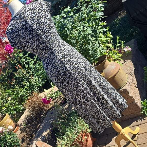 Max Studio Leaf Patterned Midi Dress - Picture 3 of 7